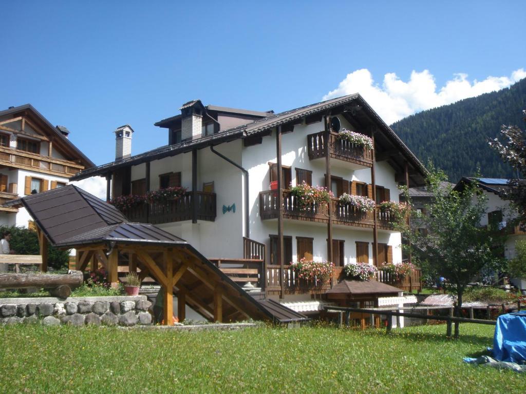 Albergo Ombrettola Falcade Exterior photo